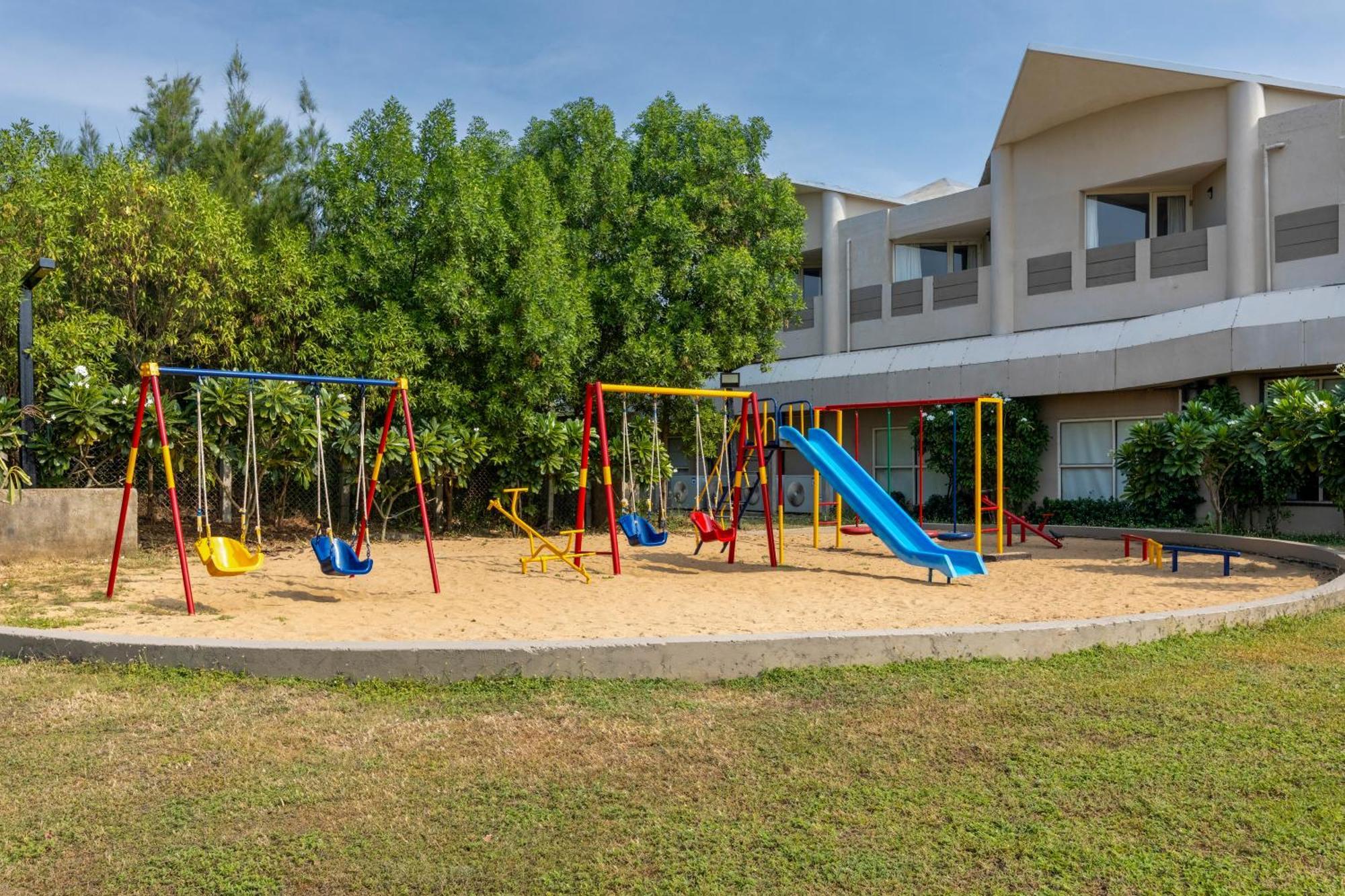 Sterling Puri Exterior foto